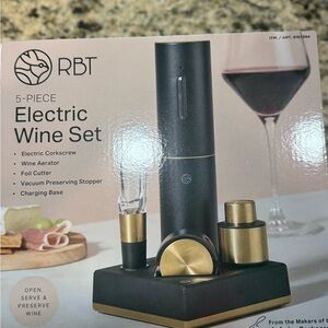 Black and Gold Electric Wine Set